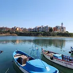 Uchvatny Vyhled Na 公寓 阿赫洛伊