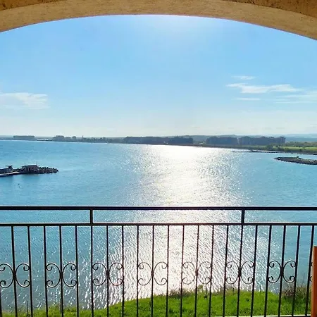 Uchvatny Vyhled Na アパート *