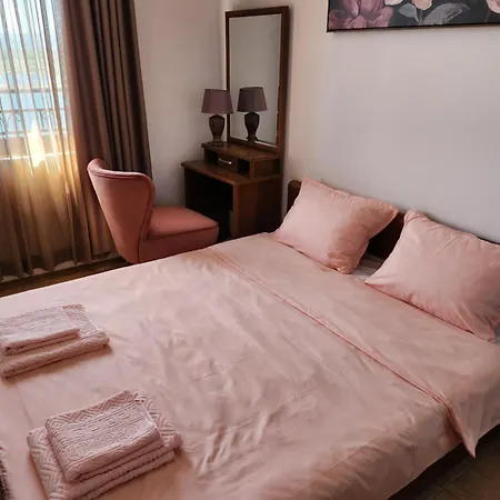 Apartman Uchvatny Vyhled Na Aheloj